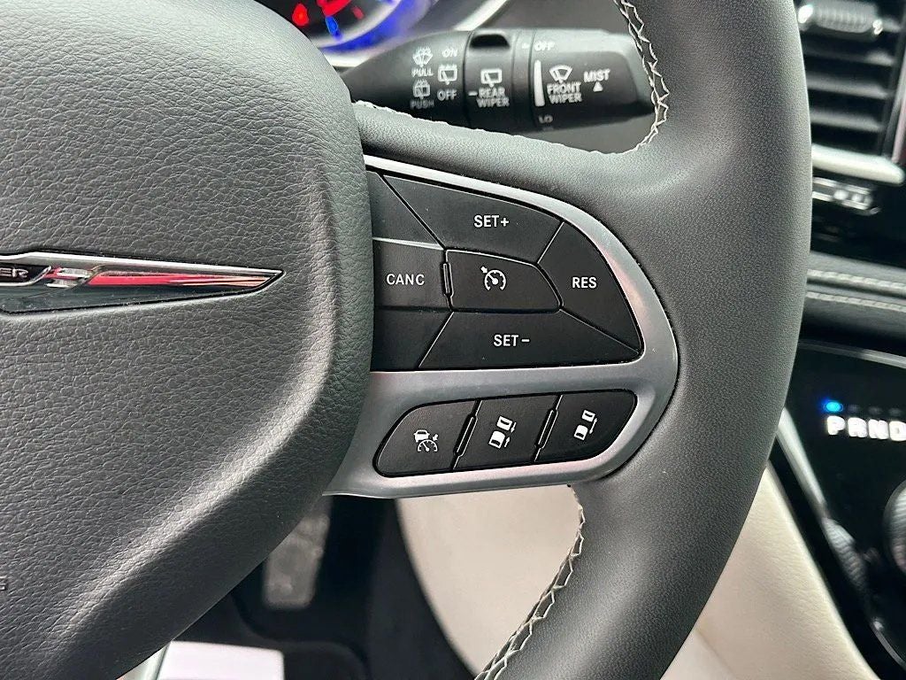 2024 Chrysler Pacifica Hybrid Select