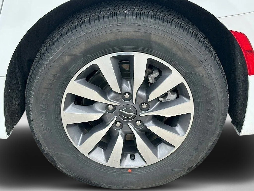 2024 Chrysler Pacifica Hybrid Select