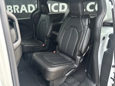 2026 Chrysler Pacifica PACIFICA SELECT AWD