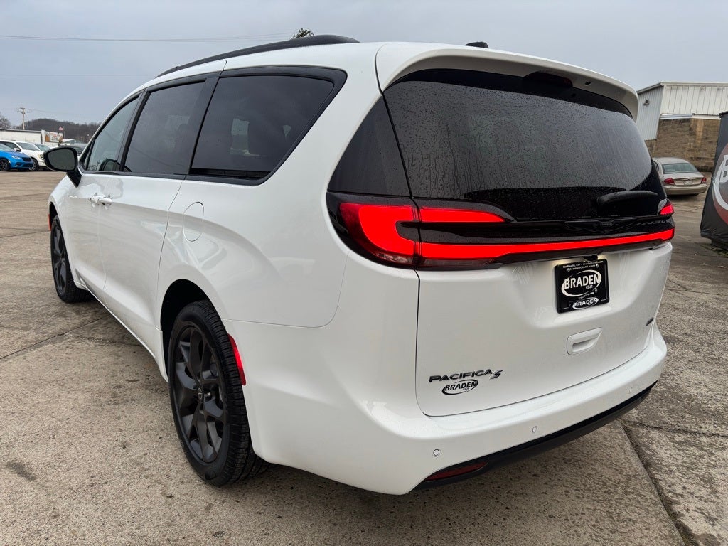 2026 Chrysler Pacifica PACIFICA SELECT AWD