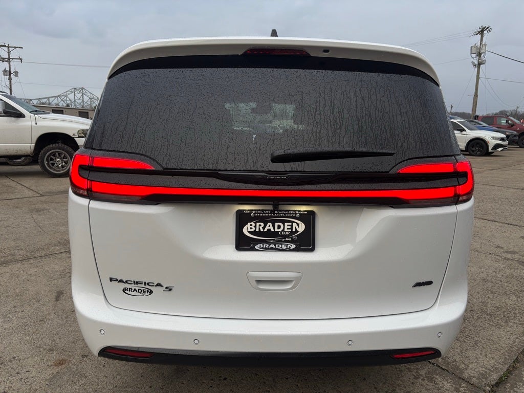 2026 Chrysler Pacifica PACIFICA SELECT AWD