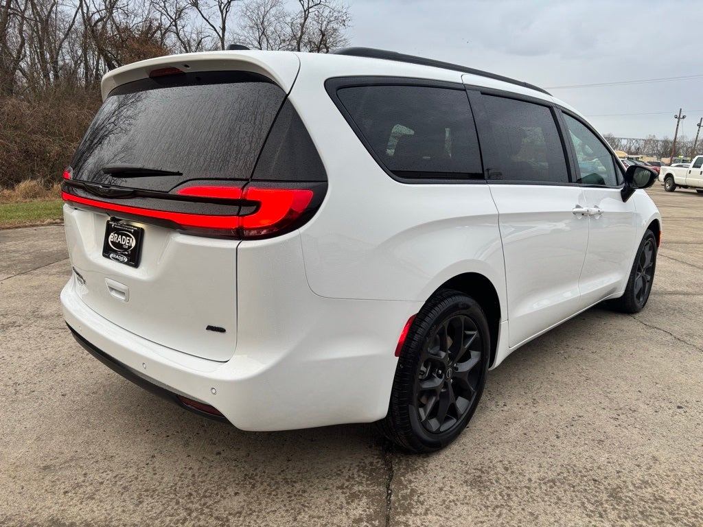 2026 Chrysler Pacifica PACIFICA SELECT AWD