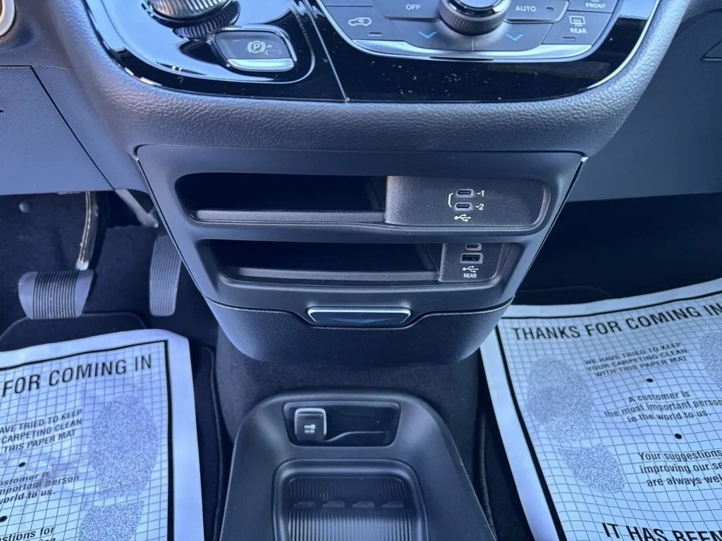 2026 Chrysler Pacifica PACIFICA SELECT AWD