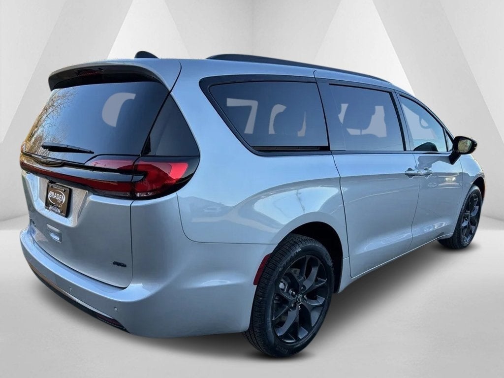 2026 Chrysler Pacifica PACIFICA SELECT AWD