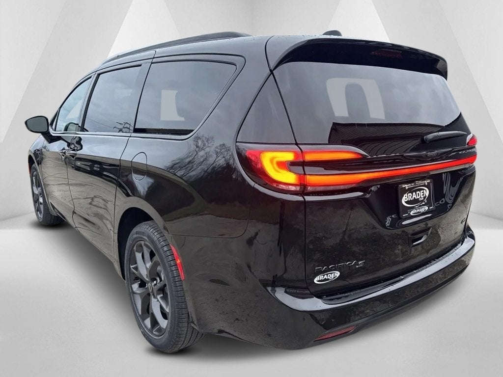 2026 Chrysler Pacifica PACIFICA SELECT AWD