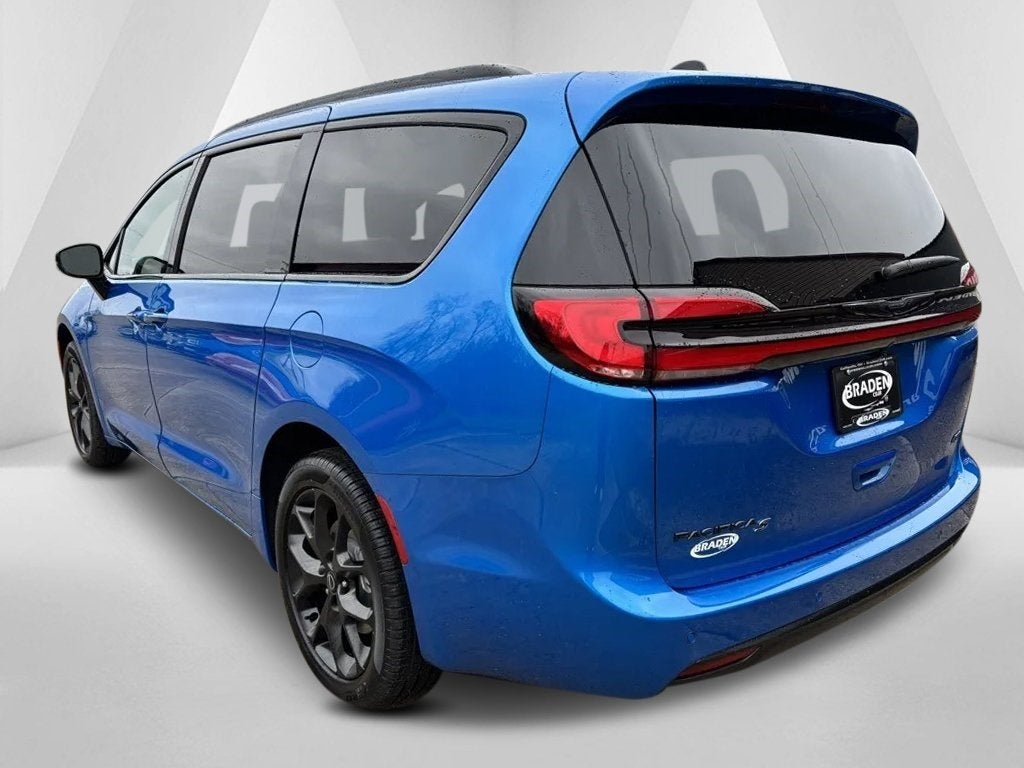 2026 Chrysler Pacifica PACIFICA SELECT AWD