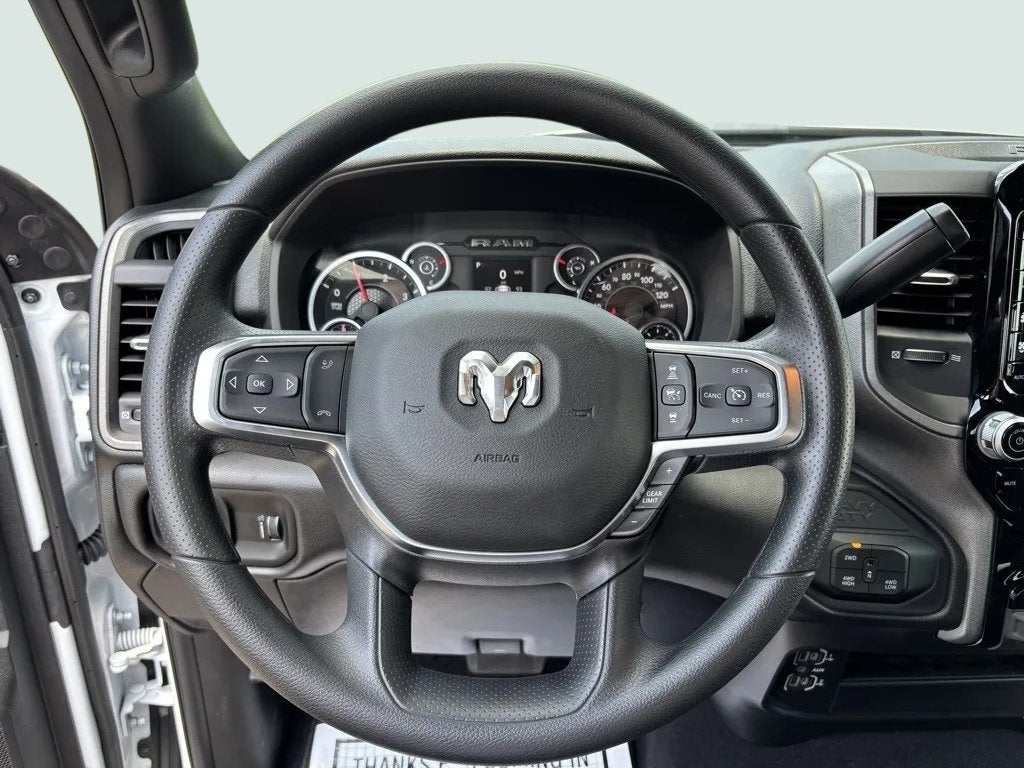 2025 RAM Ram 3500 RAM 3500 TRADESMAN CREW CAB 4X4 6'4' BOX