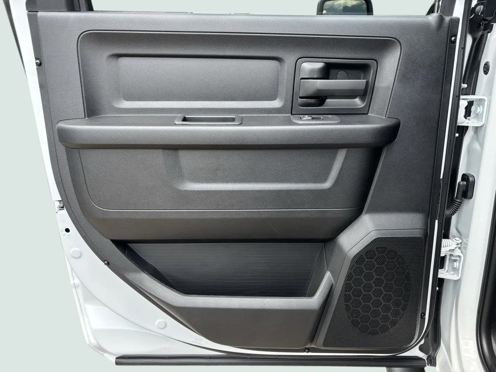 2025 RAM Ram 3500 RAM 3500 TRADESMAN CREW CAB 4X4 6'4' BOX