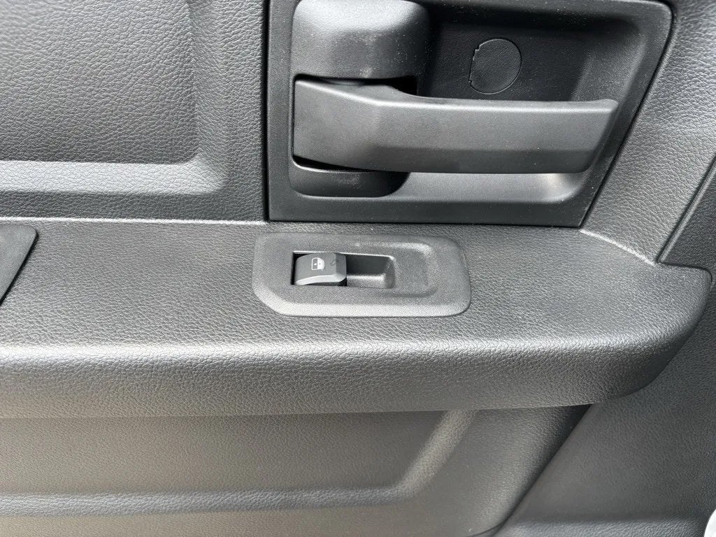 2025 RAM Ram 3500 RAM 3500 TRADESMAN CREW CAB 4X4 6'4' BOX