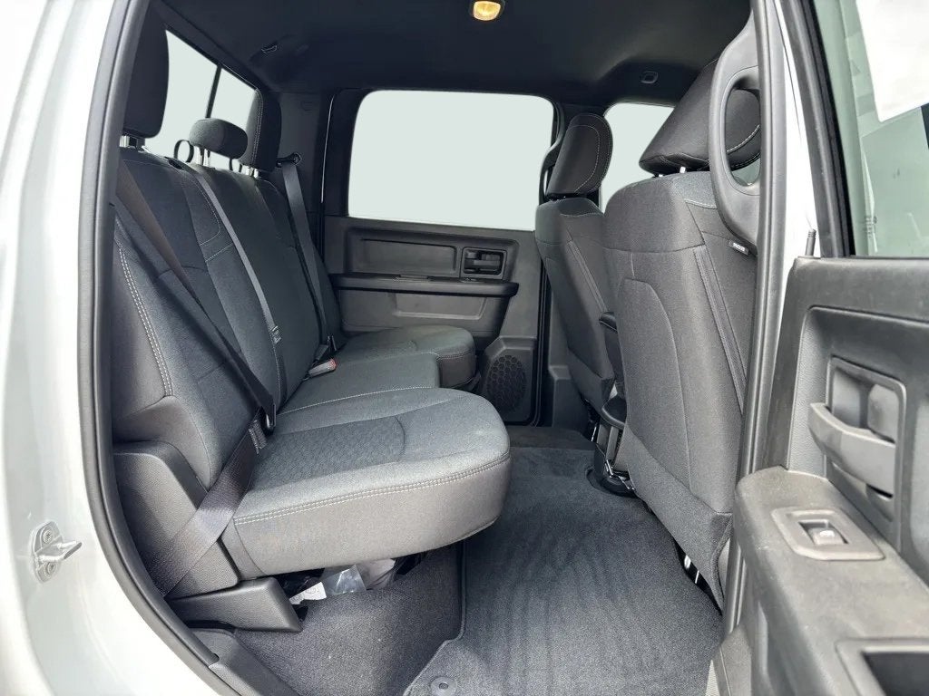 2025 RAM Ram 3500 RAM 3500 TRADESMAN CREW CAB 4X4 6'4' BOX