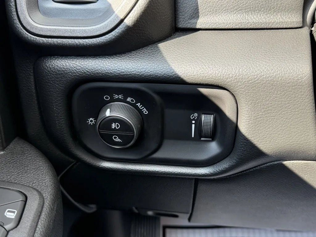 2026 RAM Ram 3500 RAM 3500 TRADESMAN CREW CAB 4X4 6'4' BOX