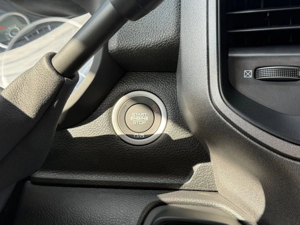 2026 RAM Ram 3500 RAM 3500 TRADESMAN CREW CAB 4X4 6'4' BOX