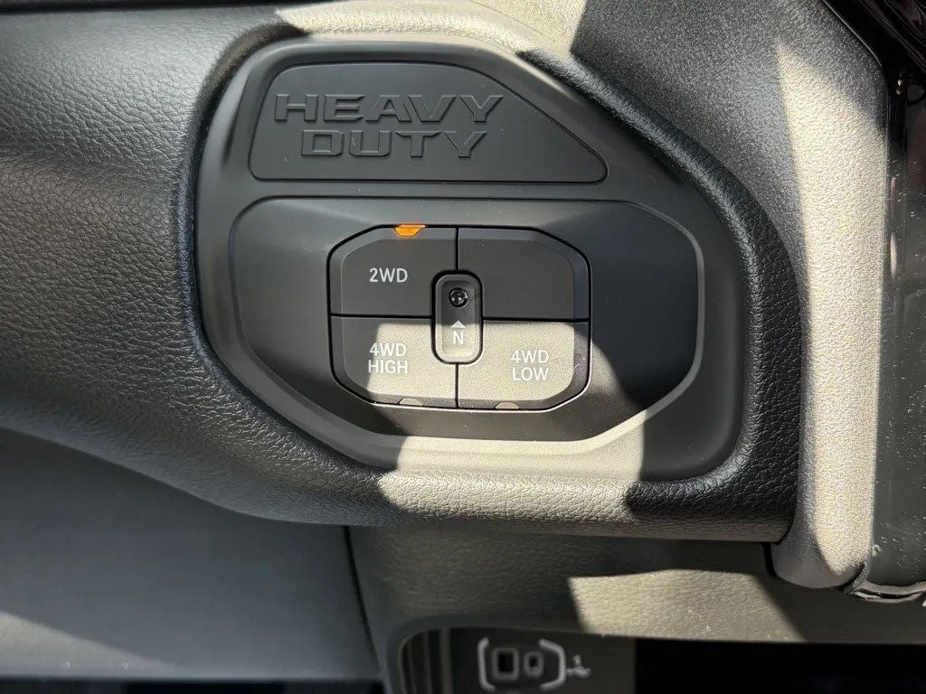 2026 RAM Ram 3500 RAM 3500 TRADESMAN CREW CAB 4X4 6'4' BOX