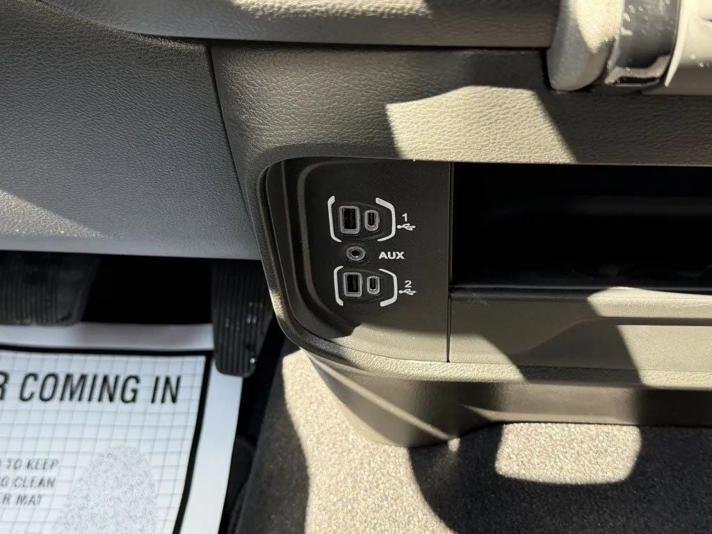 2026 RAM Ram 3500 RAM 3500 TRADESMAN CREW CAB 4X4 6'4' BOX