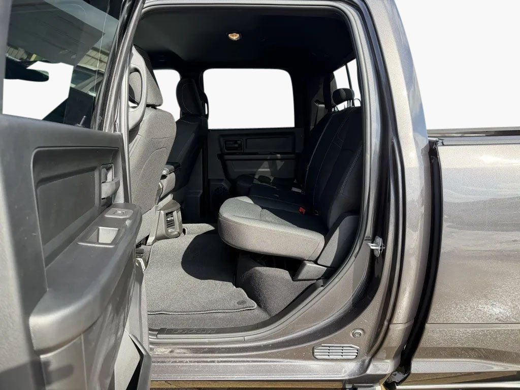 2026 RAM Ram 3500 RAM 3500 TRADESMAN CREW CAB 4X4 6'4' BOX