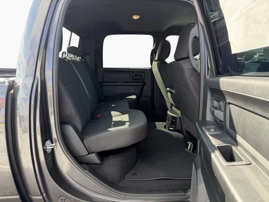 2026 RAM Ram 3500 RAM 3500 TRADESMAN CREW CAB 4X4 6'4' BOX