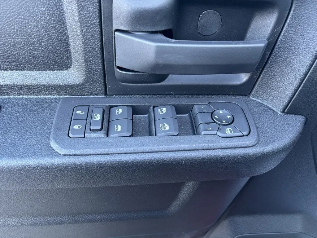 2026 RAM Ram 3500 RAM 3500 TRADESMAN CREW CAB 4X4 6'4' BOX