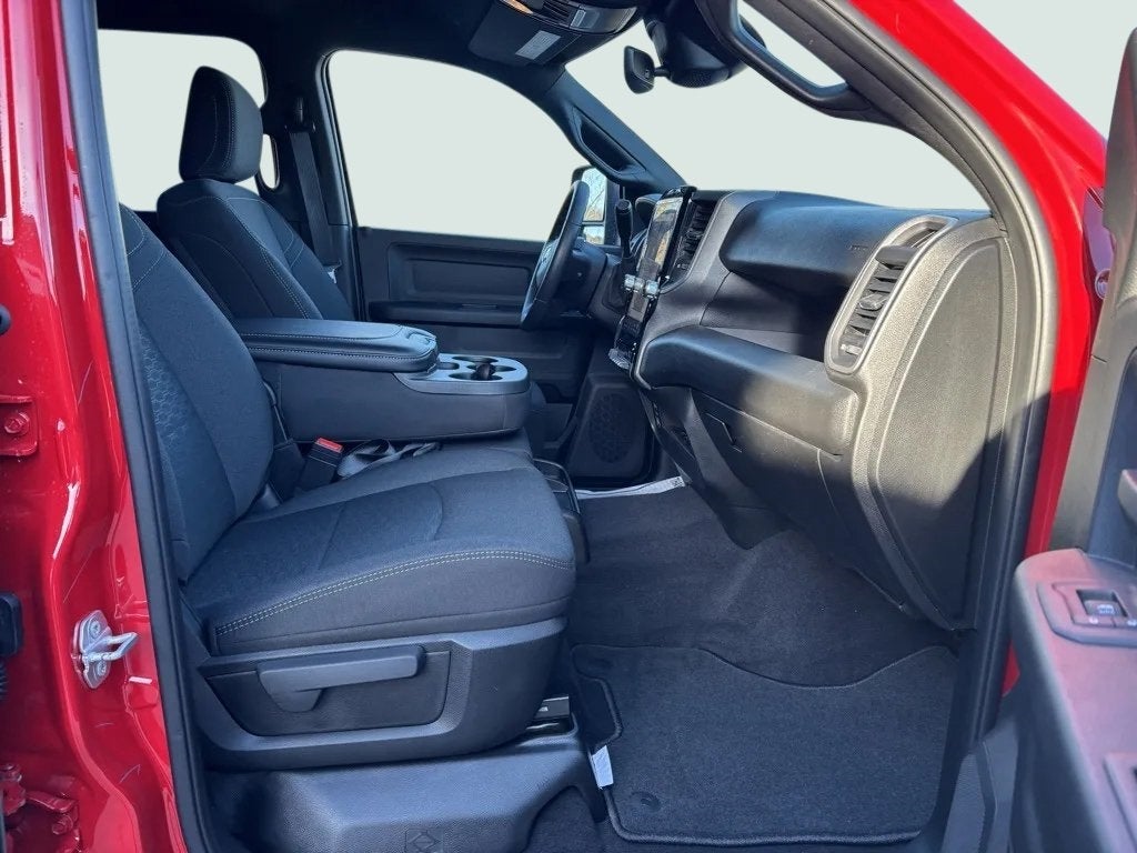 2026 RAM Ram 3500 RAM 3500 TRADESMAN CREW CAB 4X4 6'4' BOX