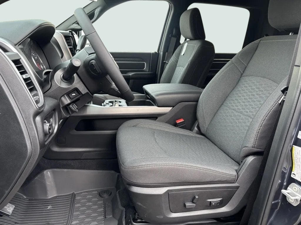 2026 RAM Ram 3500 RAM 3500 BIG HORN CREW CAB 4X4 6'4' BOX