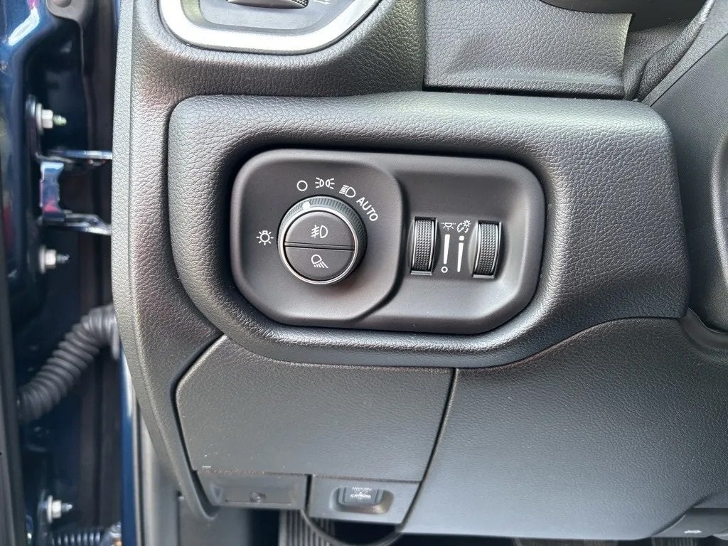 2022 RAM 3500 Laramie Crew Cab 4x4 6'4' Box