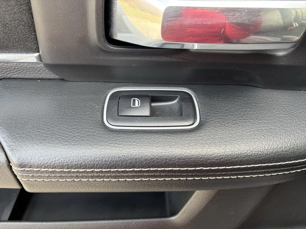 2022 RAM 3500 Laramie Crew Cab 4x4 6'4' Box