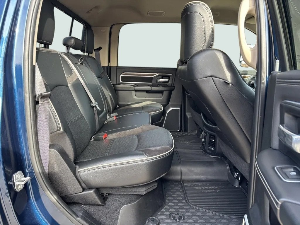 2022 RAM 3500 Laramie Crew Cab 4x4 6'4' Box