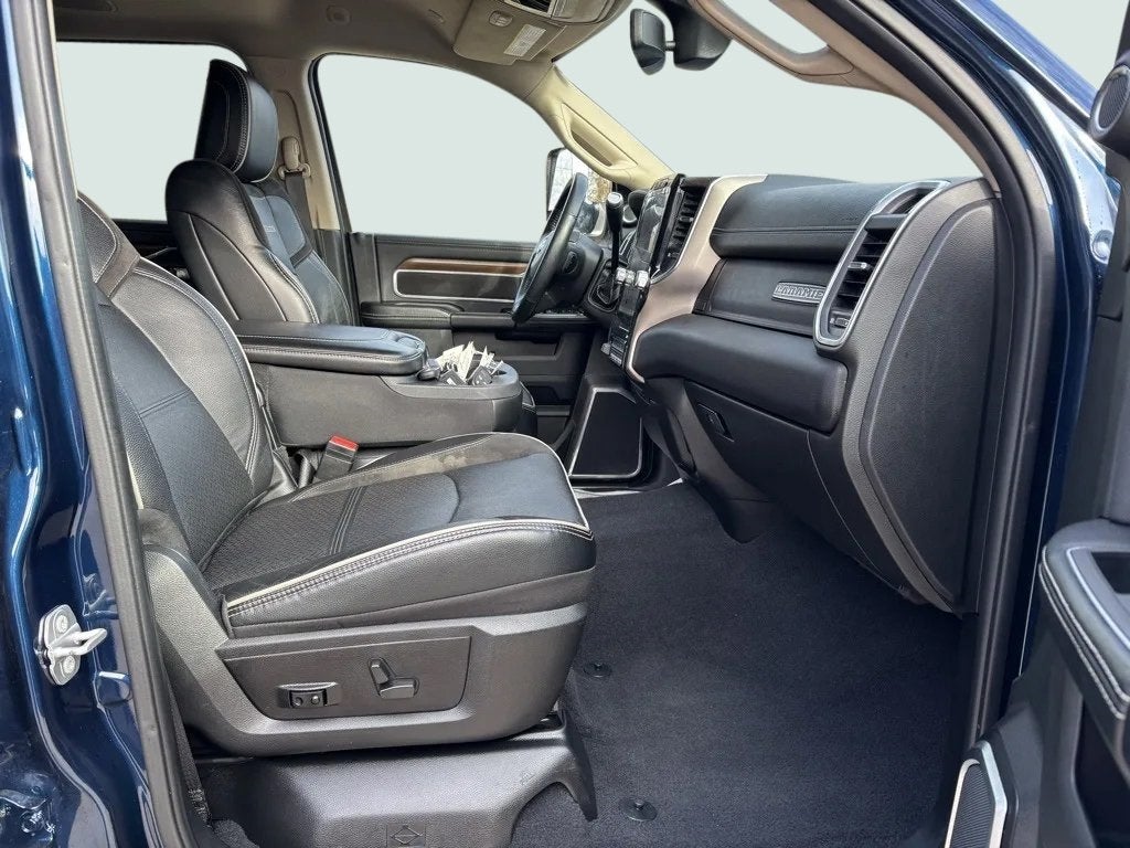 2022 RAM 3500 Laramie Crew Cab 4x4 6'4' Box