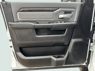 2023 RAM 3500 Big Horn Crew Cab 4x4 8' Box