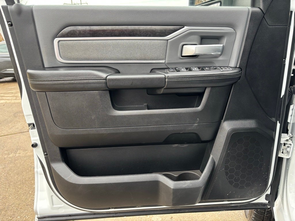 2023 RAM 3500 Big Horn Crew Cab 4x4 8' Box