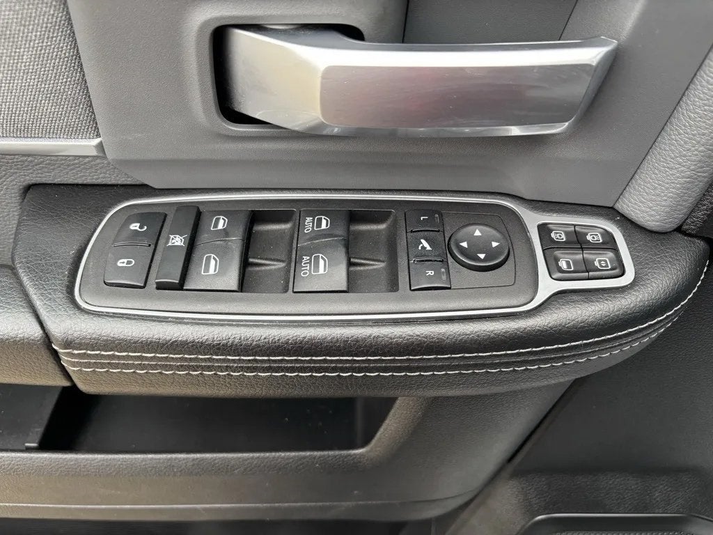 2023 RAM 3500 Big Horn Crew Cab 4x4 8' Box