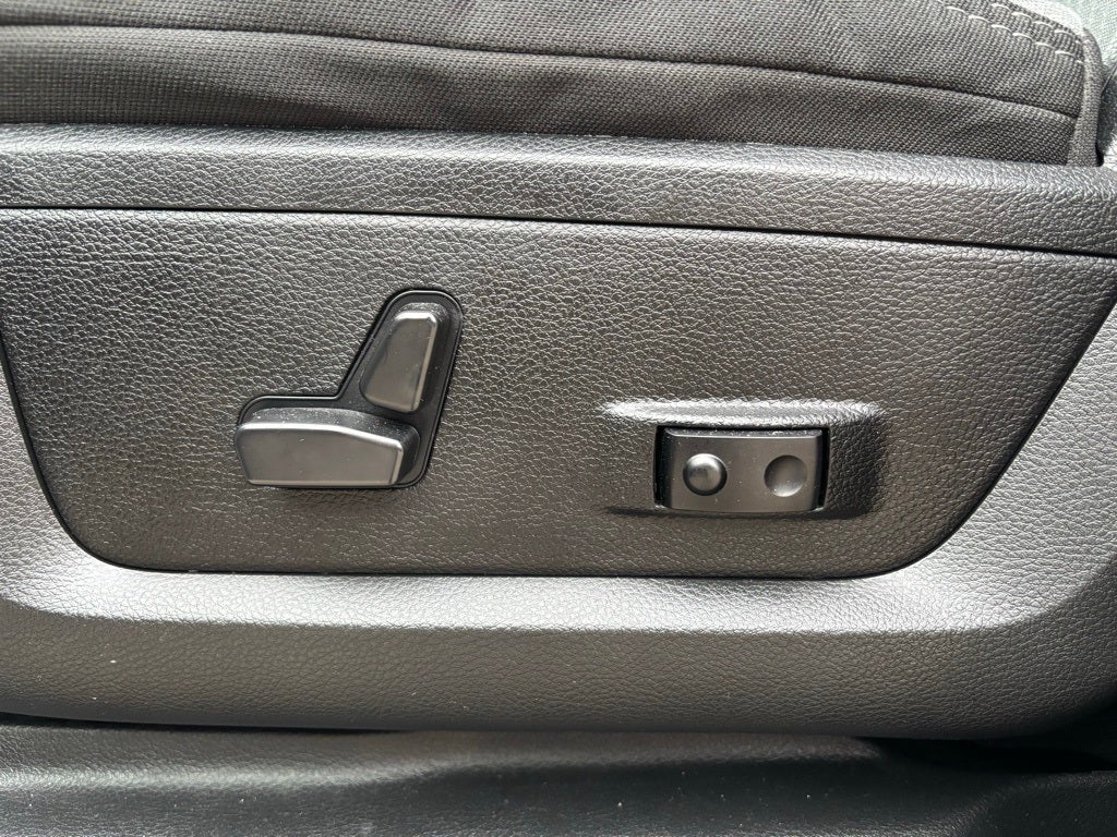 2023 RAM 3500 Big Horn Crew Cab 4x4 8' Box