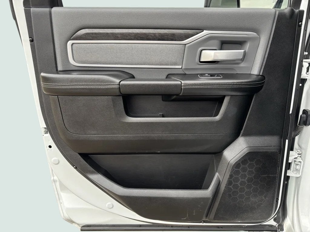 2023 RAM 3500 Big Horn Crew Cab 4x4 8' Box