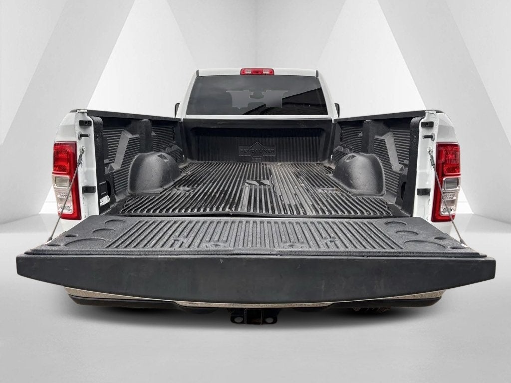 2023 RAM 3500 Big Horn Crew Cab 4x4 8' Box