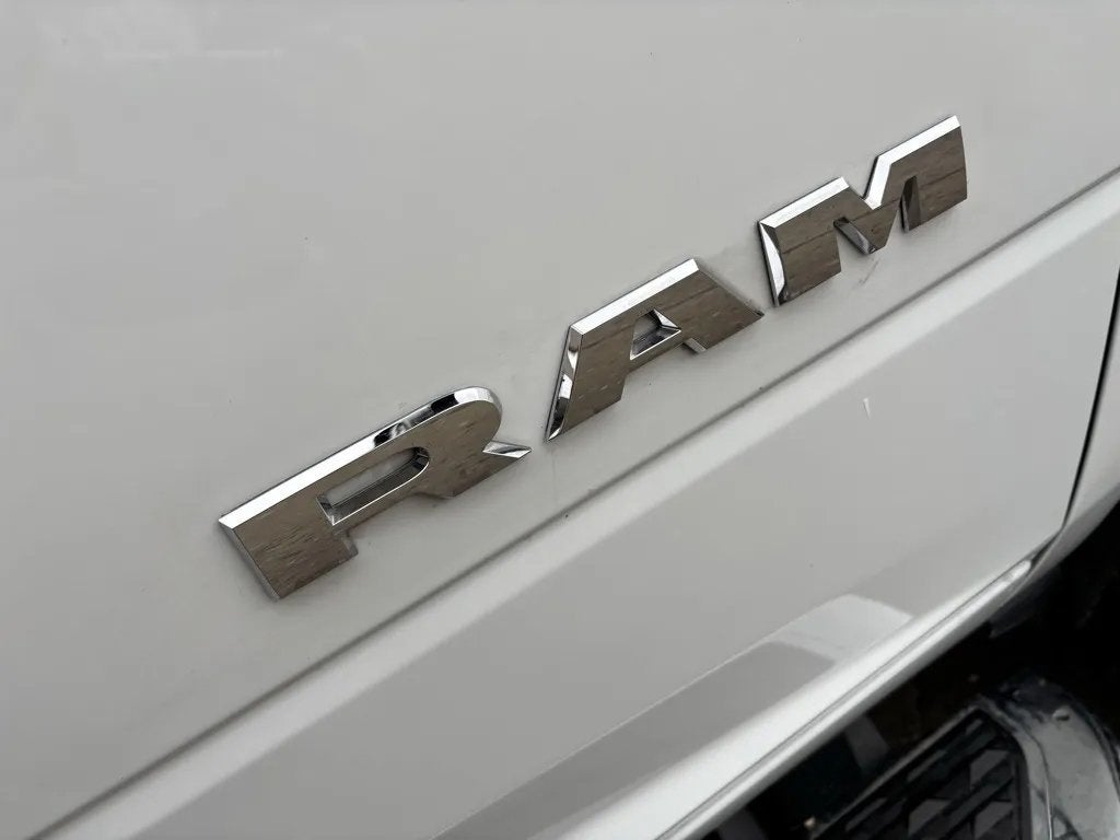 2023 RAM 3500 Big Horn Crew Cab 4x4 8' Box