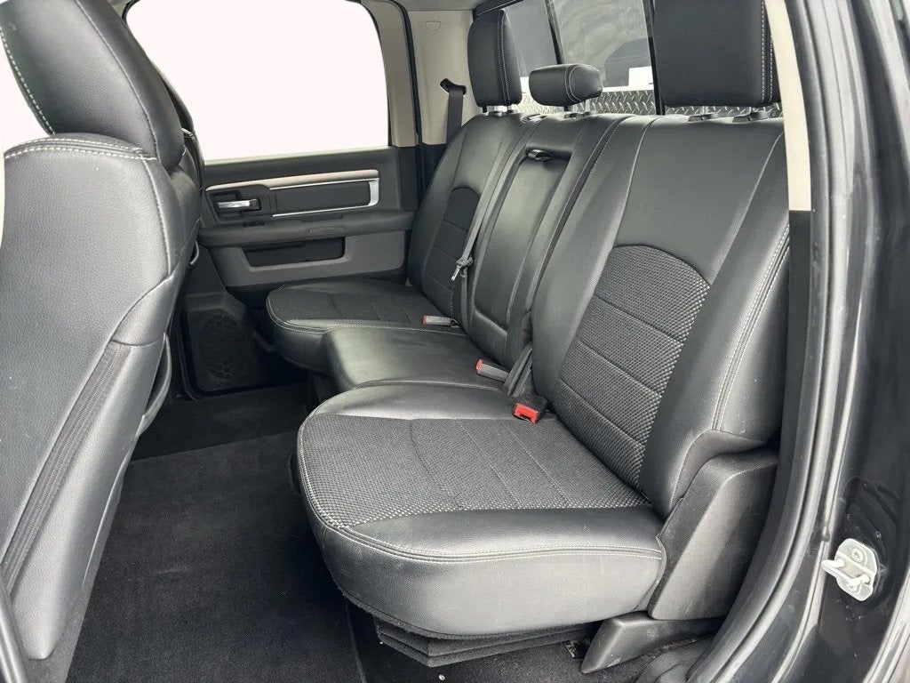 2018 RAM 3500 Lone Star Crew Cab 4x4 8' Box