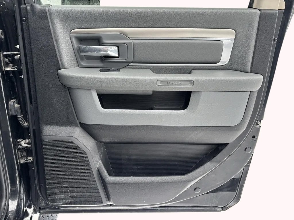 2018 RAM 3500 Lone Star Crew Cab 4x4 8' Box