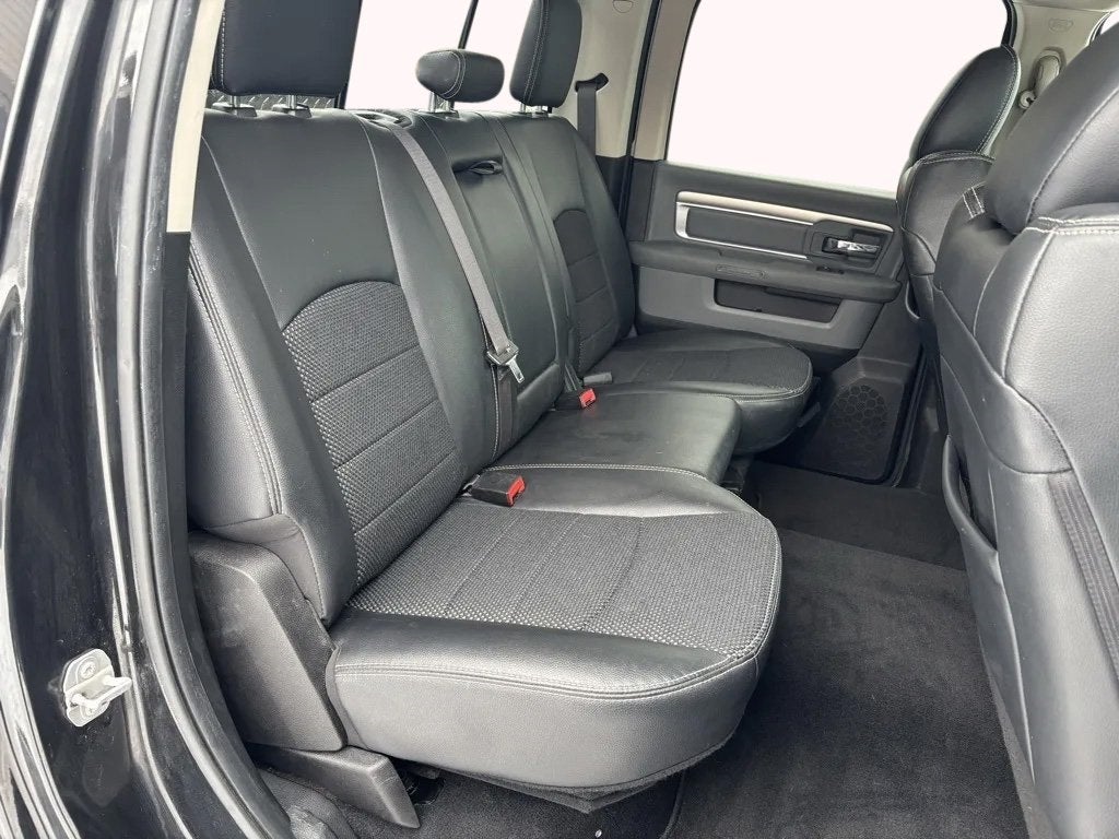 2018 RAM 3500 Lone Star Crew Cab 4x4 8' Box