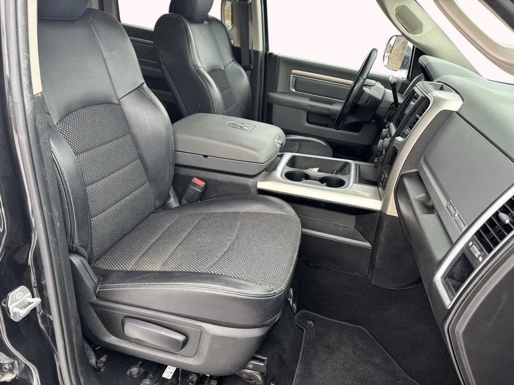 2018 RAM 3500 Lone Star Crew Cab 4x4 8' Box