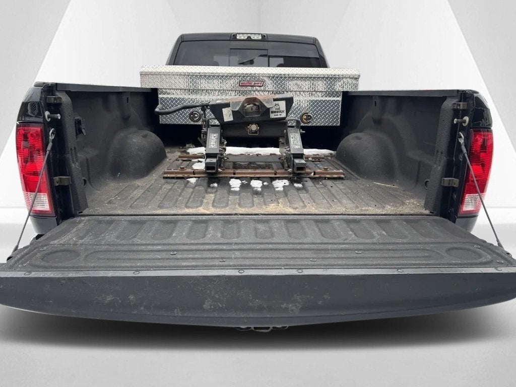 2018 RAM 3500 Lone Star Crew Cab 4x4 8' Box