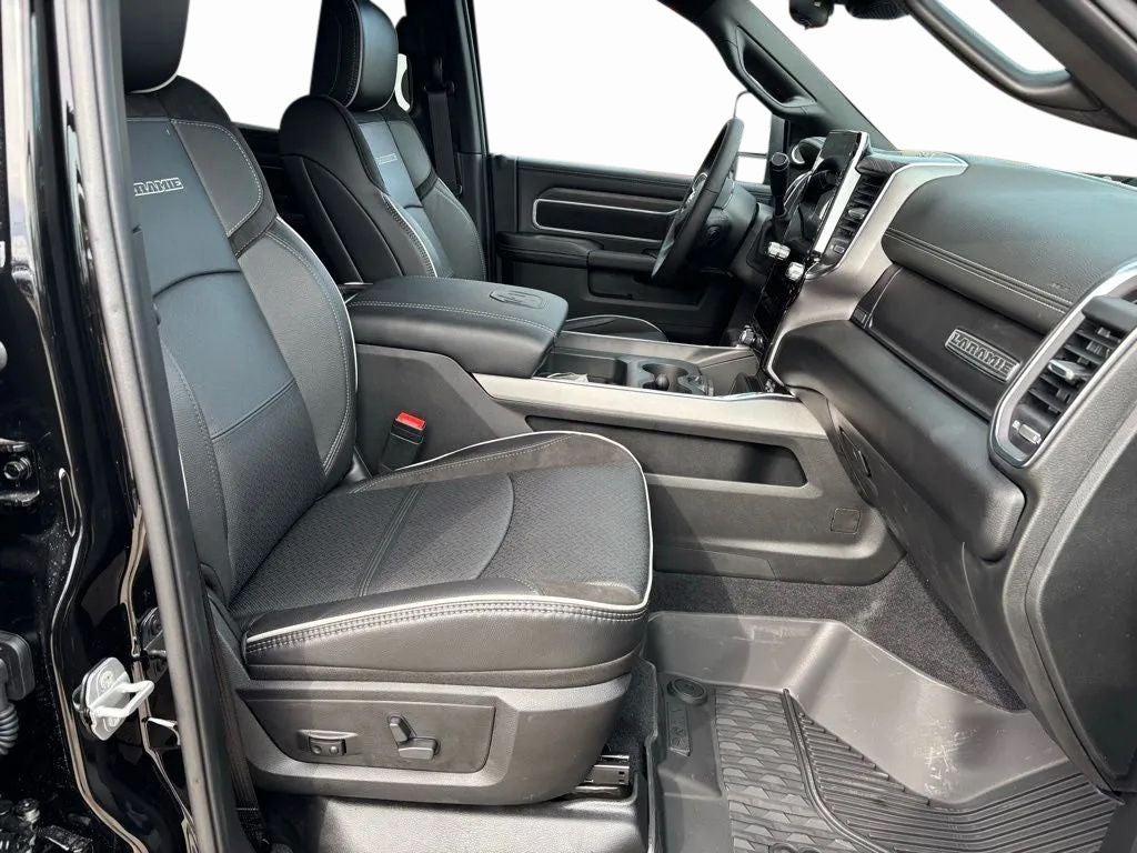 2026 RAM Ram 3500 RAM 3500 LARAMIE MEGA CAB 4X4 6'4' BOX