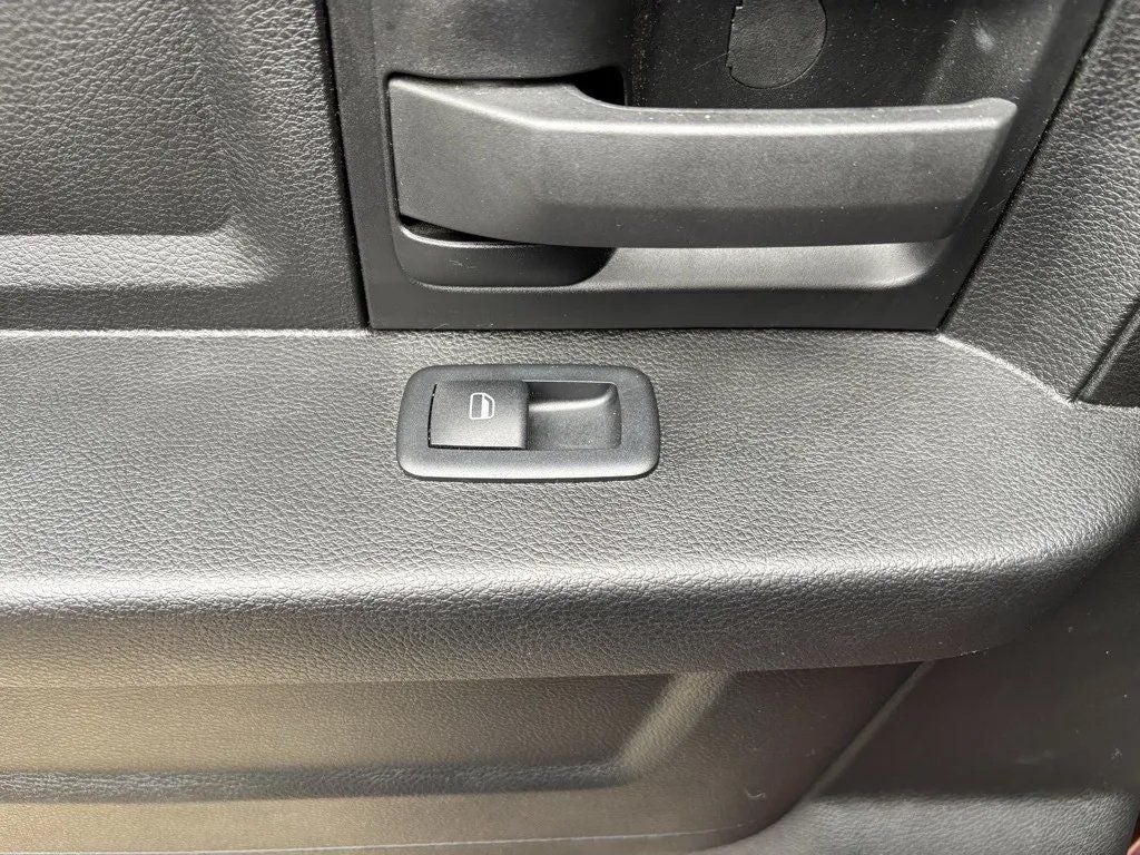 2022 RAM 2500 Tradesman Crew Cab 4x4 6'4' Box