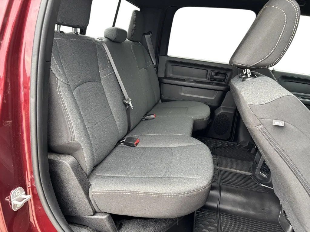 2022 RAM 2500 Tradesman Crew Cab 4x4 6'4' Box