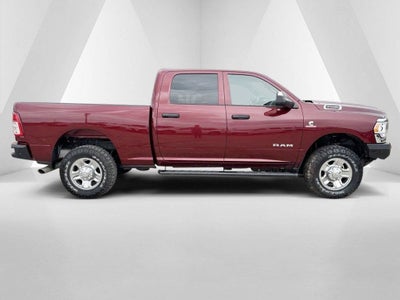 2022 RAM 2500 Tradesman Crew Cab 4x4 6'4' Box