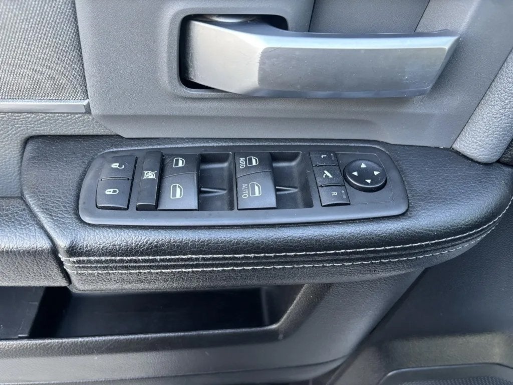 2019 RAM 2500 Big Horn Crew Cab 4x4 6'4' Box