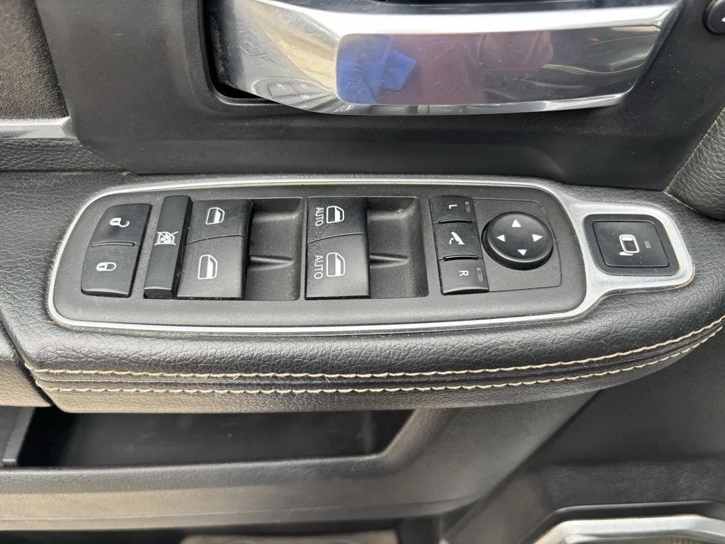 2022 RAM 2500 Laramie Crew Cab 4x4 6'4' Box