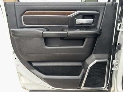 2022 RAM 2500 Laramie Crew Cab 4x4 6'4' Box