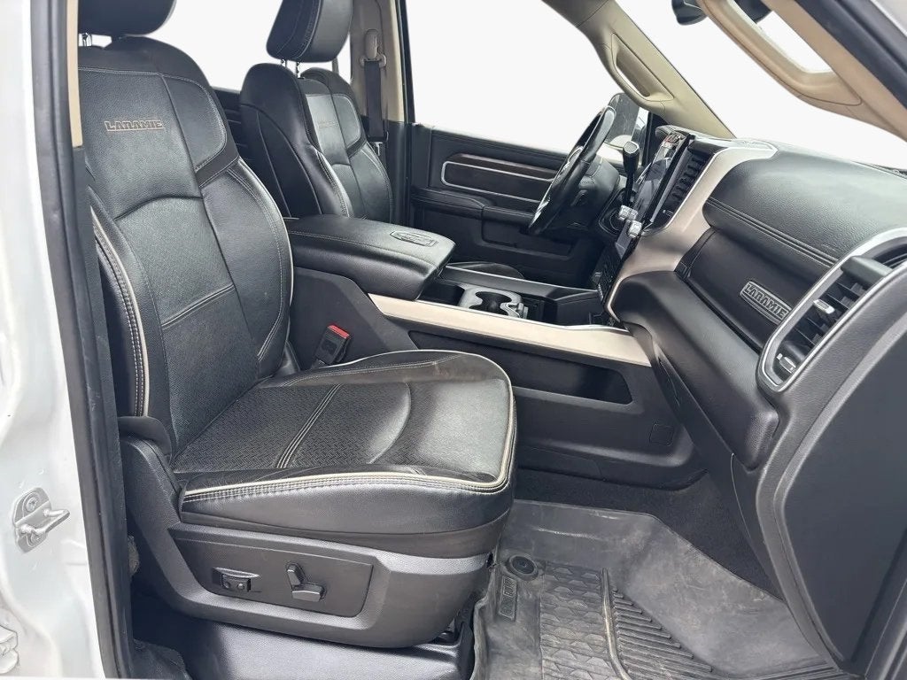 2022 RAM 2500 Laramie Crew Cab 4x4 6'4' Box