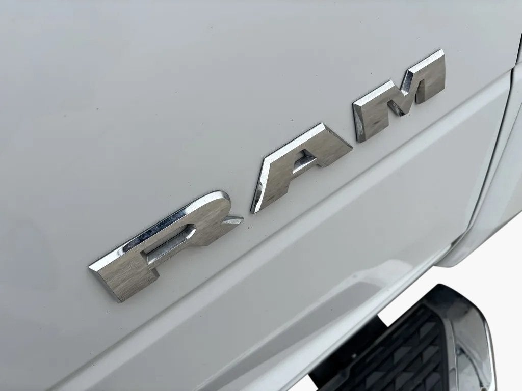 2022 RAM 2500 Laramie Crew Cab 4x4 6'4' Box