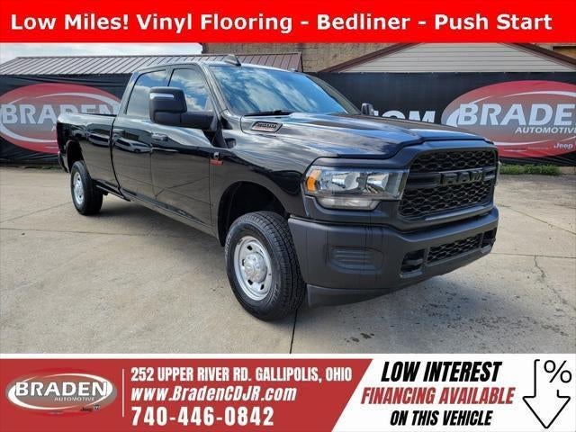 2023 RAM 2500 Tradesman Crew Cab 4x4 8' Box