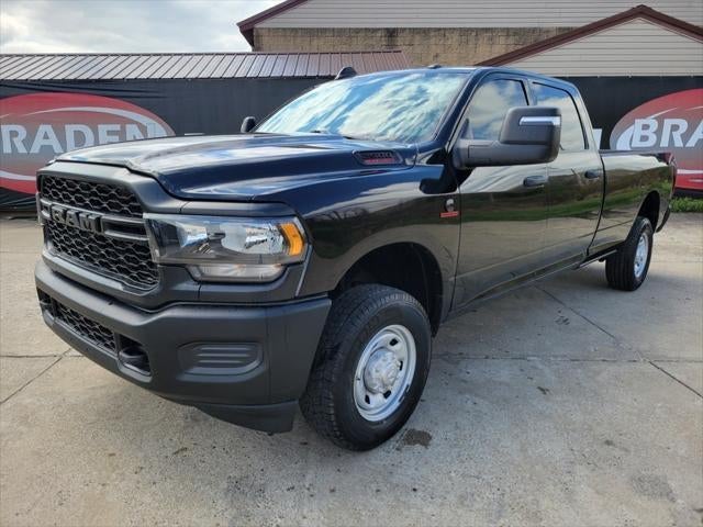 2023 RAM 2500 Tradesman Crew Cab 4x4 8' Box